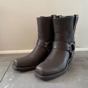 Frye Harness 8R Leather Boots